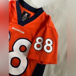 NFL apparel Denver Broncos Youth Small (8) Thomas football jersey